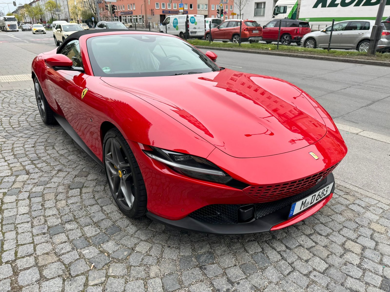 Ferrari Roma Spider — photo 8